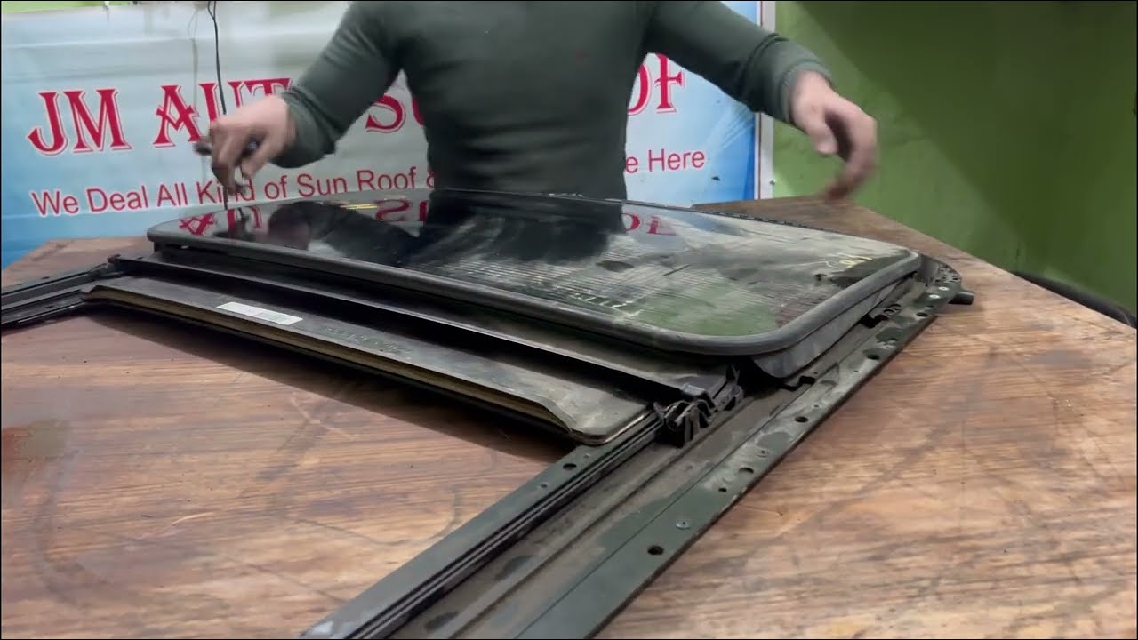 How to clean sunroof