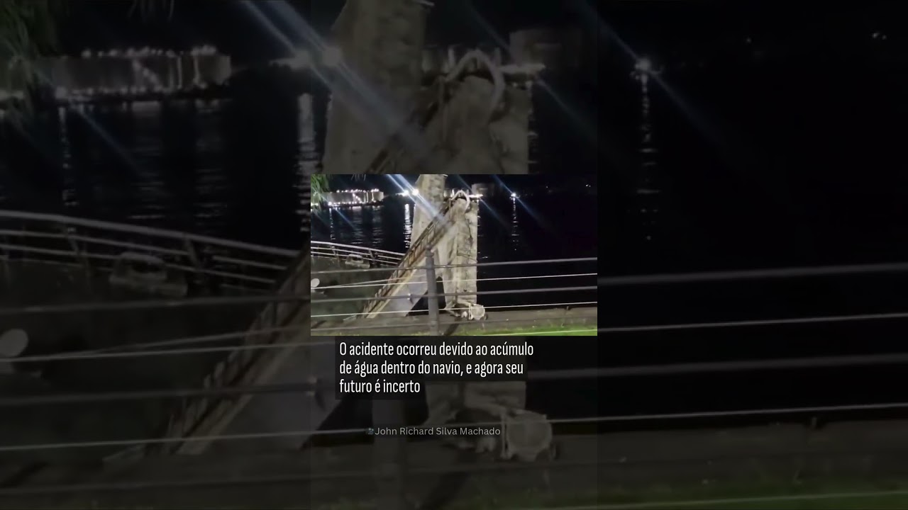 Navio hist&oacute;rico tomba em Santos e fica embaixo d'&aacute;gua