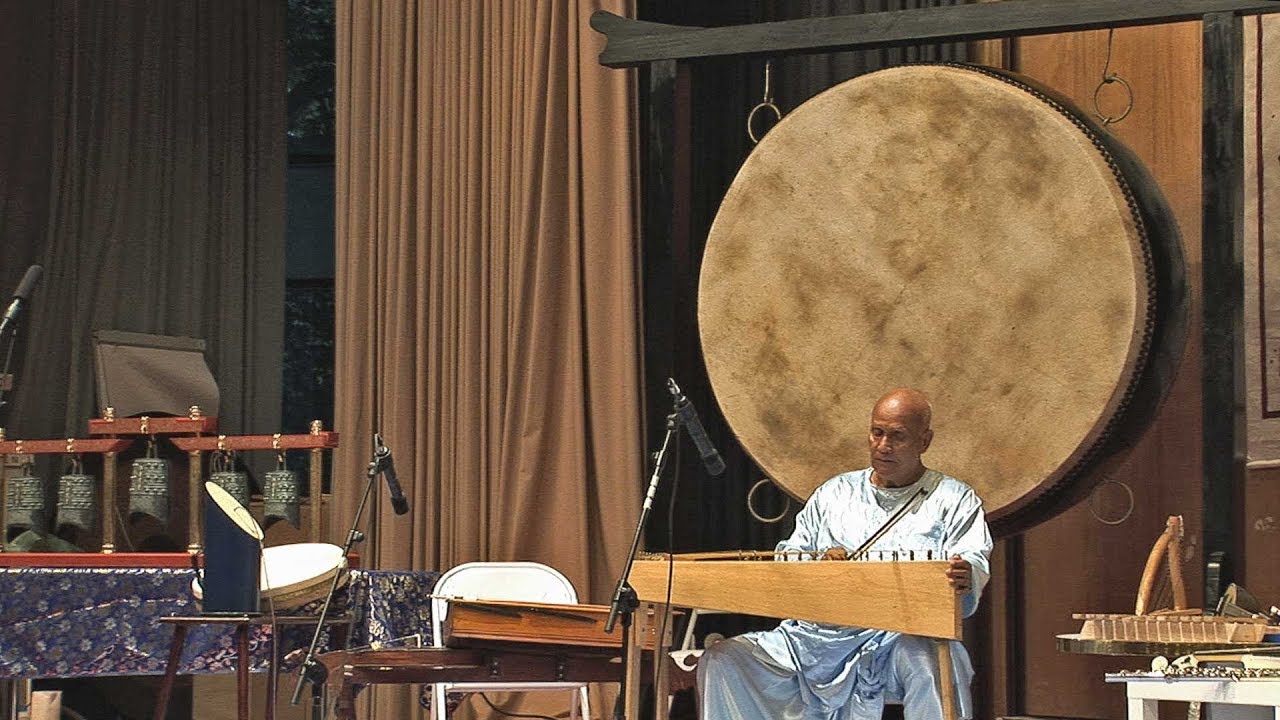 Sri Chinmoy: 170 instruments in one concert