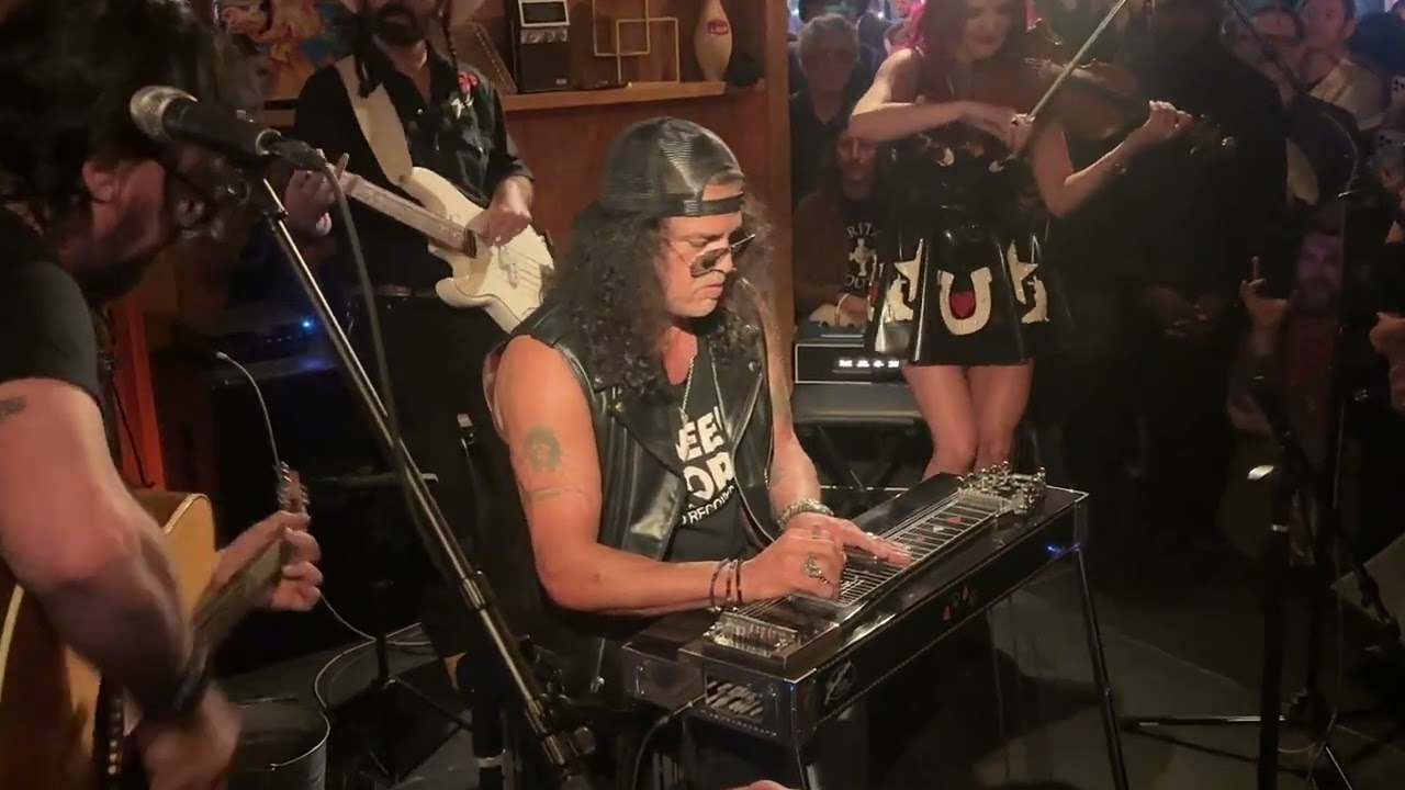Slash on Pedal Steel? Shooter Jennings Channels Hank Jr. | Y’all Star Revue at Desert 5 Spot
