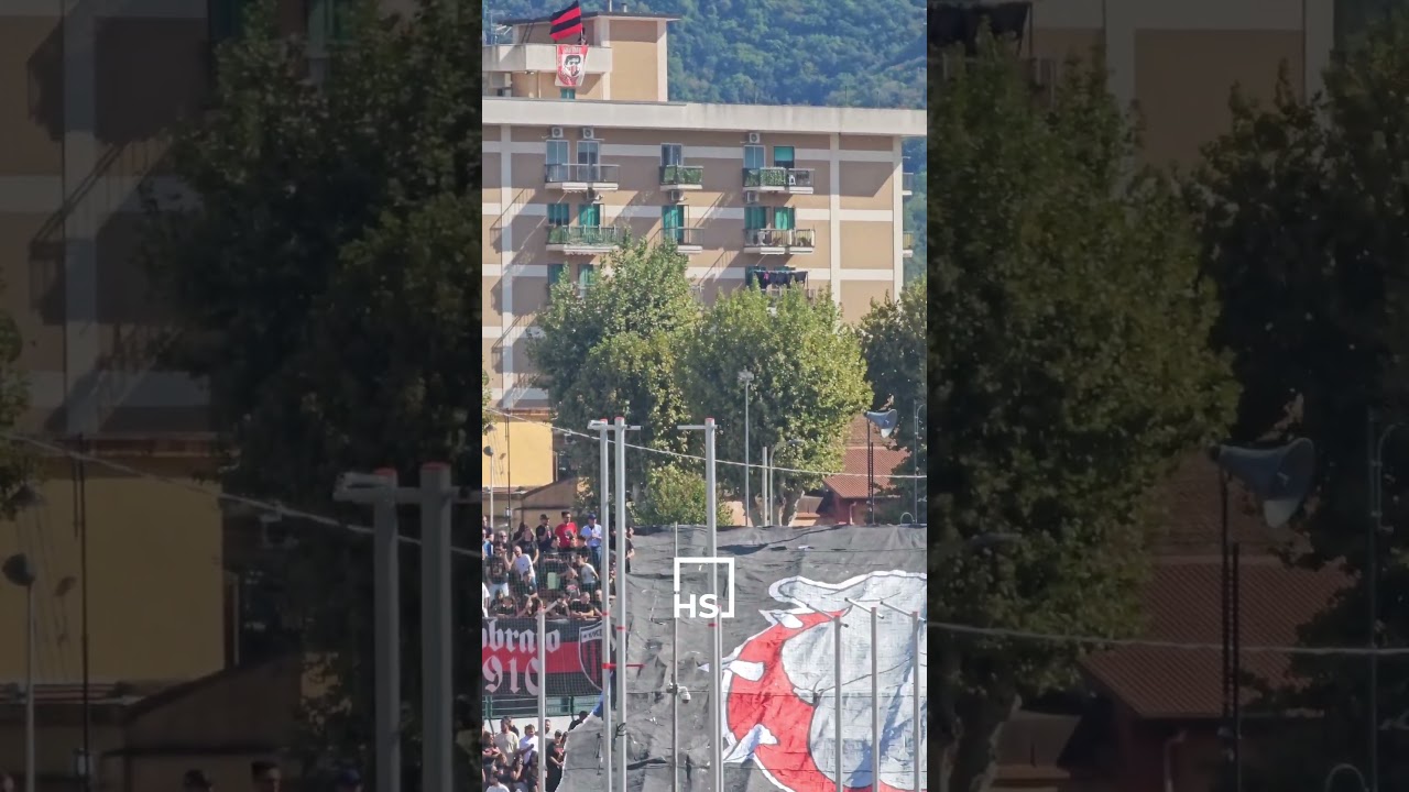 Nocerina-Olbia, la coreografia degli ultras della Curva Sud per la partita di Serie D