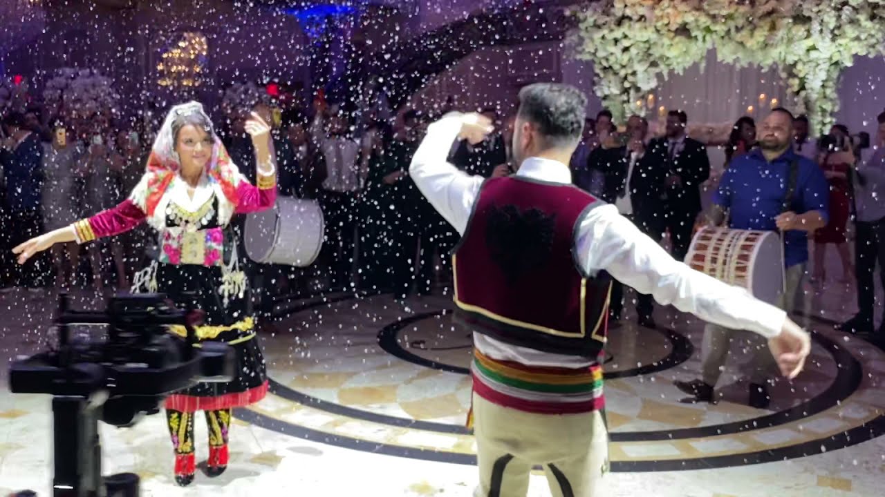Tony & Fiorentina Aliaj (Veshjet Tradicionale Shqiptare) - Valle Rugoves live me Bylbyl e Tupana