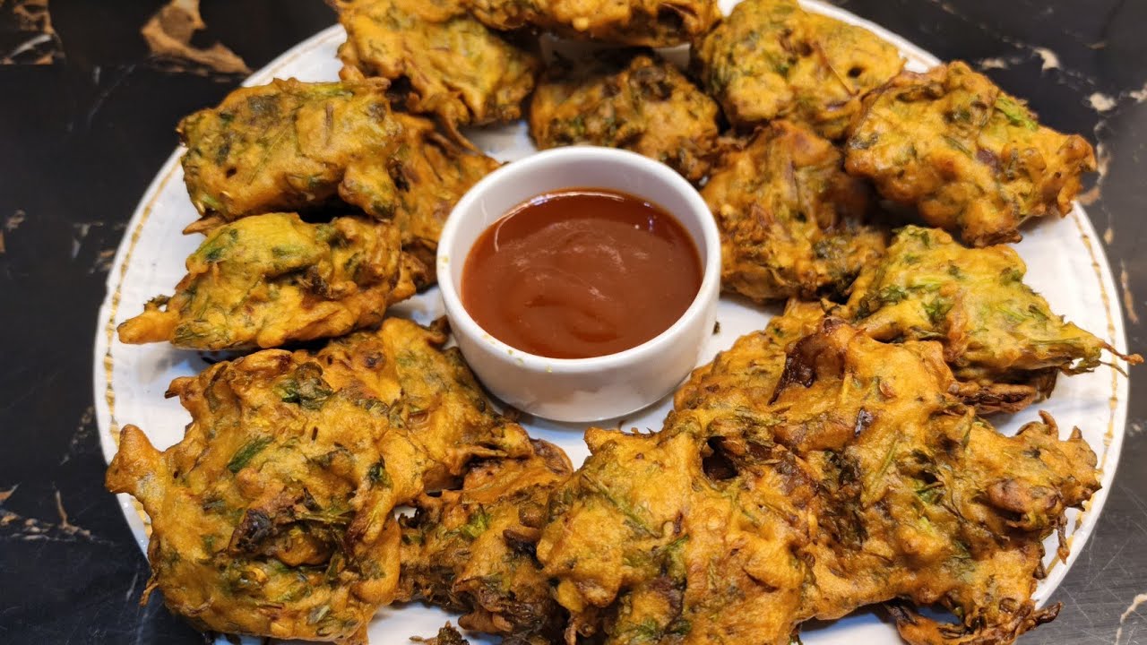 Dhaniya ke Pakode recipe | dhaniya pakode ki step by step detailed hindi /urdu vedio 😋