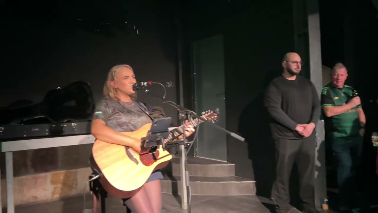 Eimhéar Ní Ghlacaín - It's the Irish Republican Army (live, Stuttgart 2026-02-25)