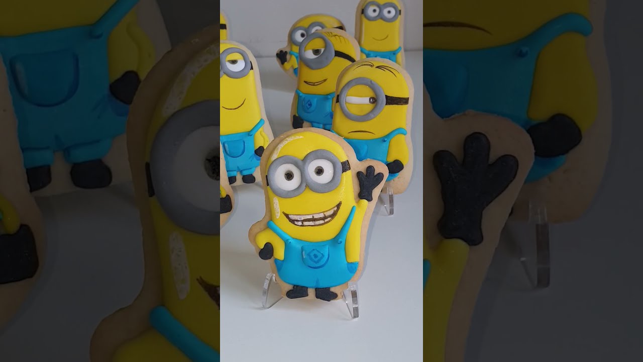 Birthday cookies - The Minions - like real 🥰 hand made royalicing decorated cookies
