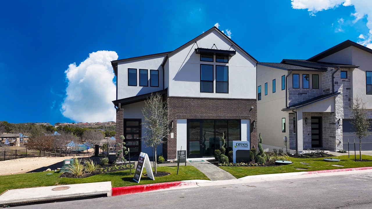 Downsizing? See Why Empty Nesters LOVE This Home in Rough Hollow, Lakeway, TX!  Drees Custom Home 🏡✨