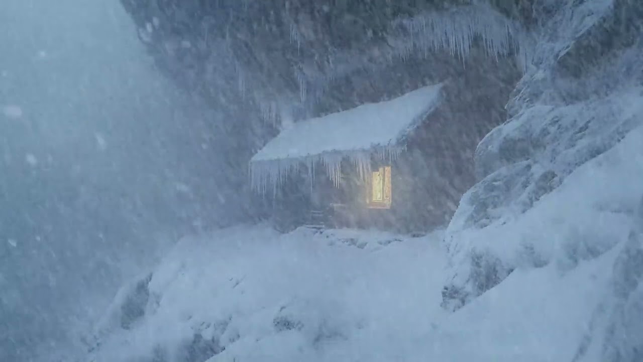 Snowstorm in the Old Wooden House | Blizzard Sound While Sleeping | Howling wind and blowing snow