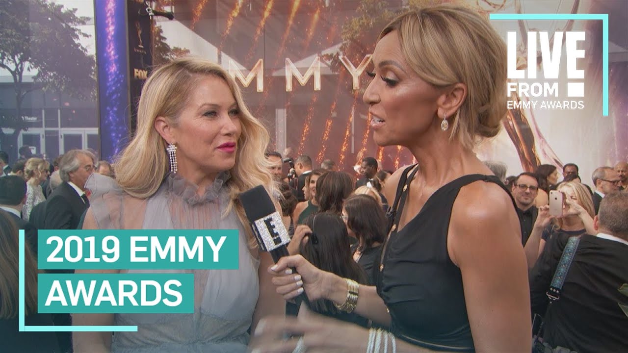Christina Applegate Geeks Out Over Hollywood WOF Star at 2019 Emmys | E! Red Carpet & Award Shows