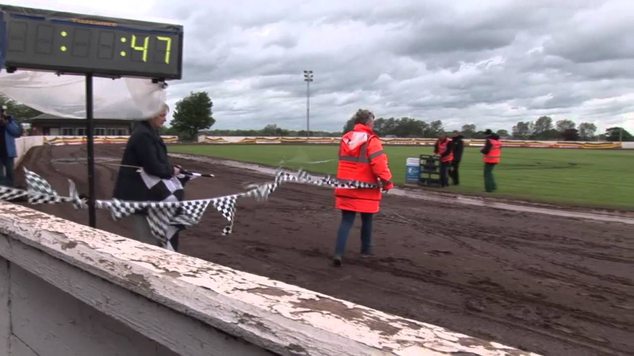 Steve Tarrant & TGA achieve epic 24hr new world record at 2012 Mobility Roadshow