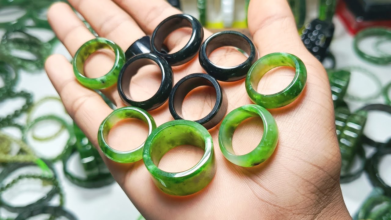 Awie_Gemstone sedang live sekarang!