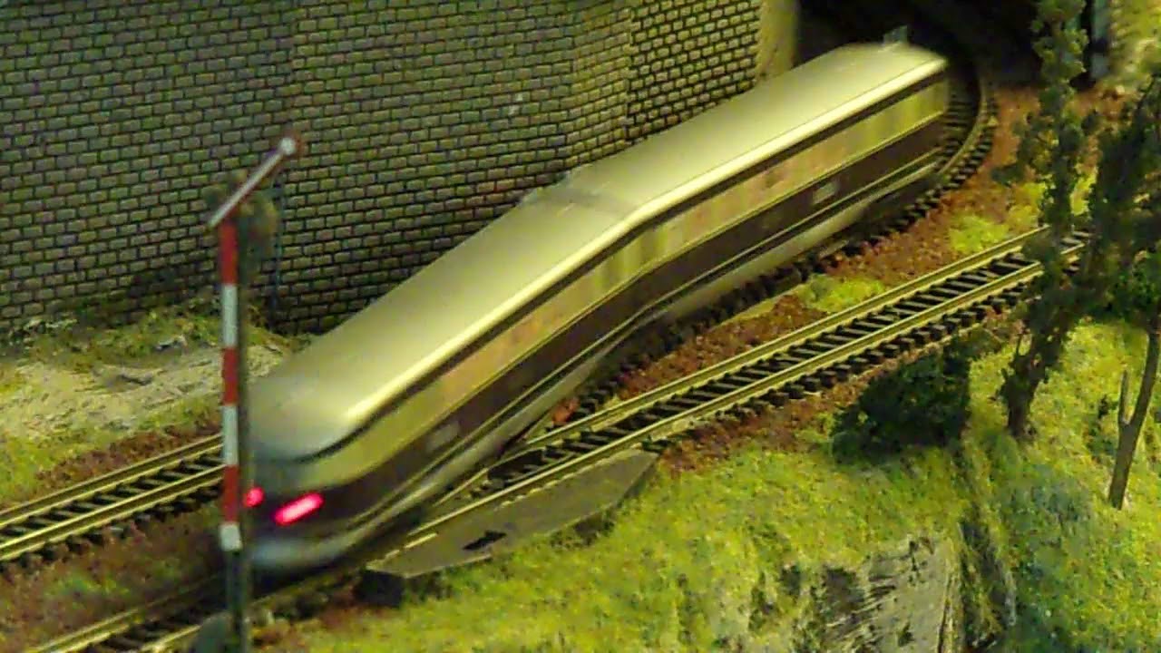 Erste Fahrt mit den SVT 137 von KATO