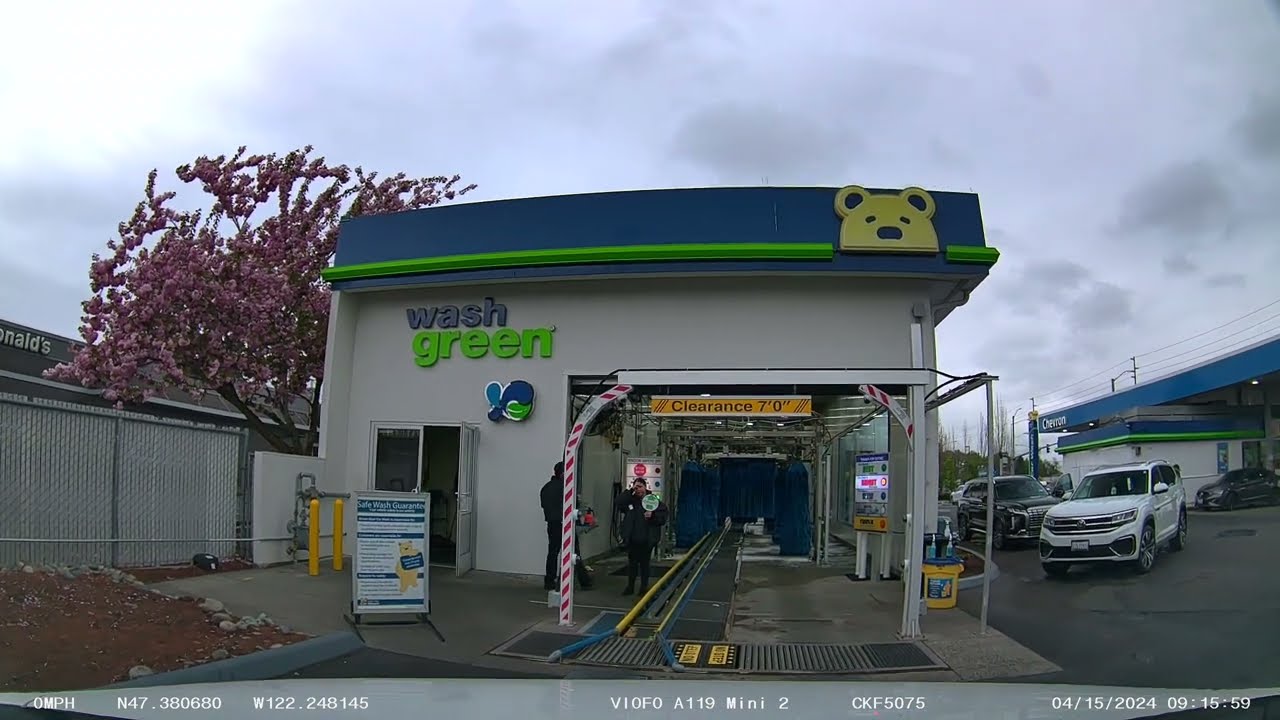 Brown Bear Car Wash - Kent, Washington, USA.