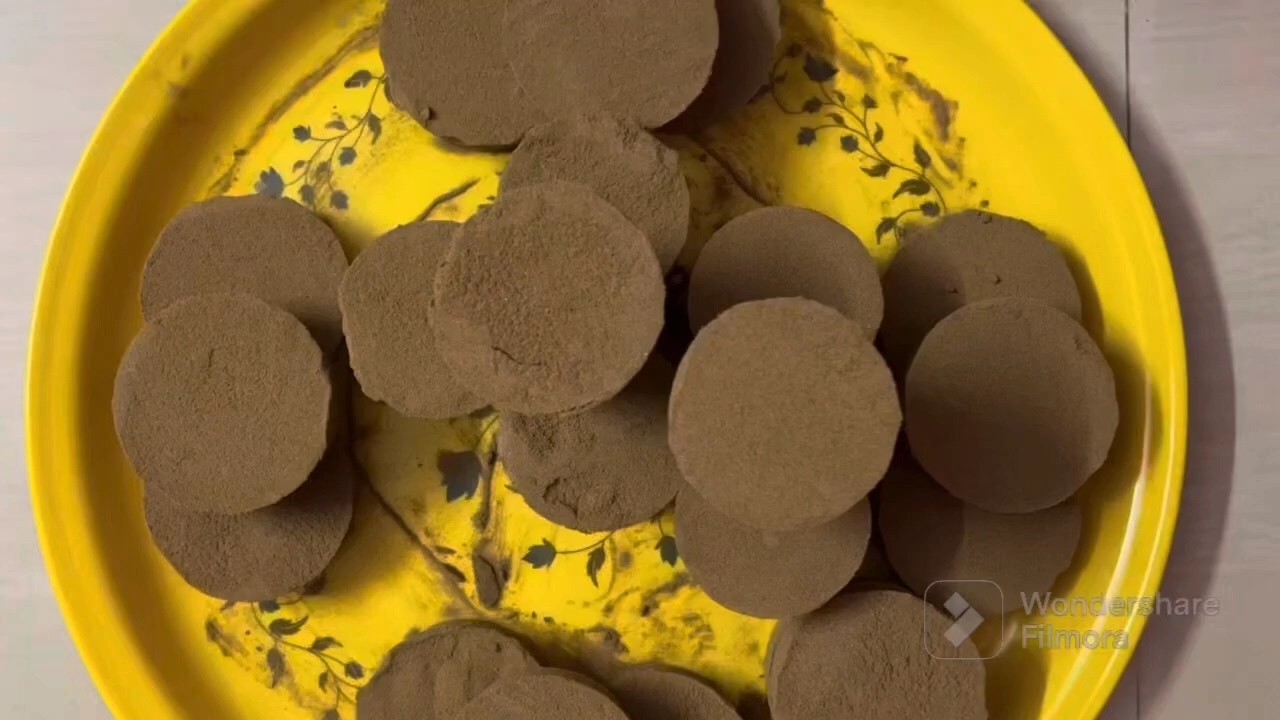 Soft sand ASMR | dusty brown cups | #asmr #clay #relaxing