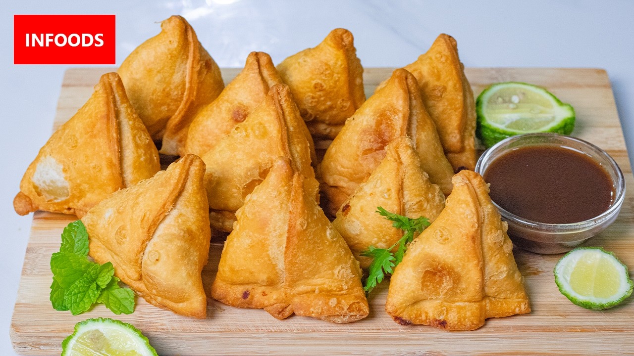🇮🇳 Indian Samosa Recipe | How to Make Indian Samosas | How to Make Samosa | Infoods