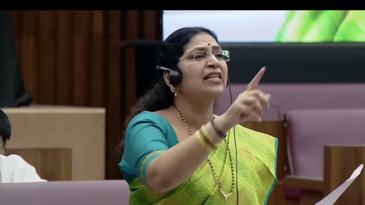జనసేన ఎమ్మెల్యేనే ఇంత వరకు అరెస్ట్ చెయ్యలేదు | Varudhu Kalyani Sensational Comments | YOYO AP Times