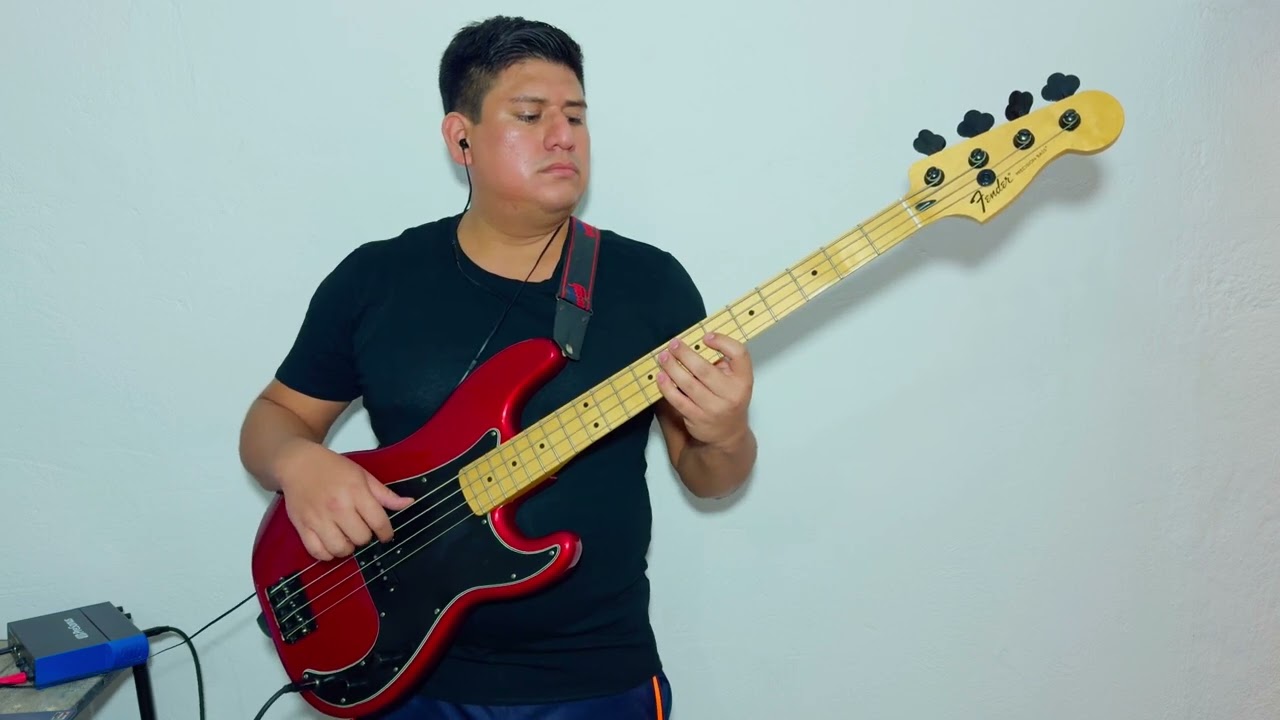 La Sonora Dinamita - A Mover La Colita | Bass Cover