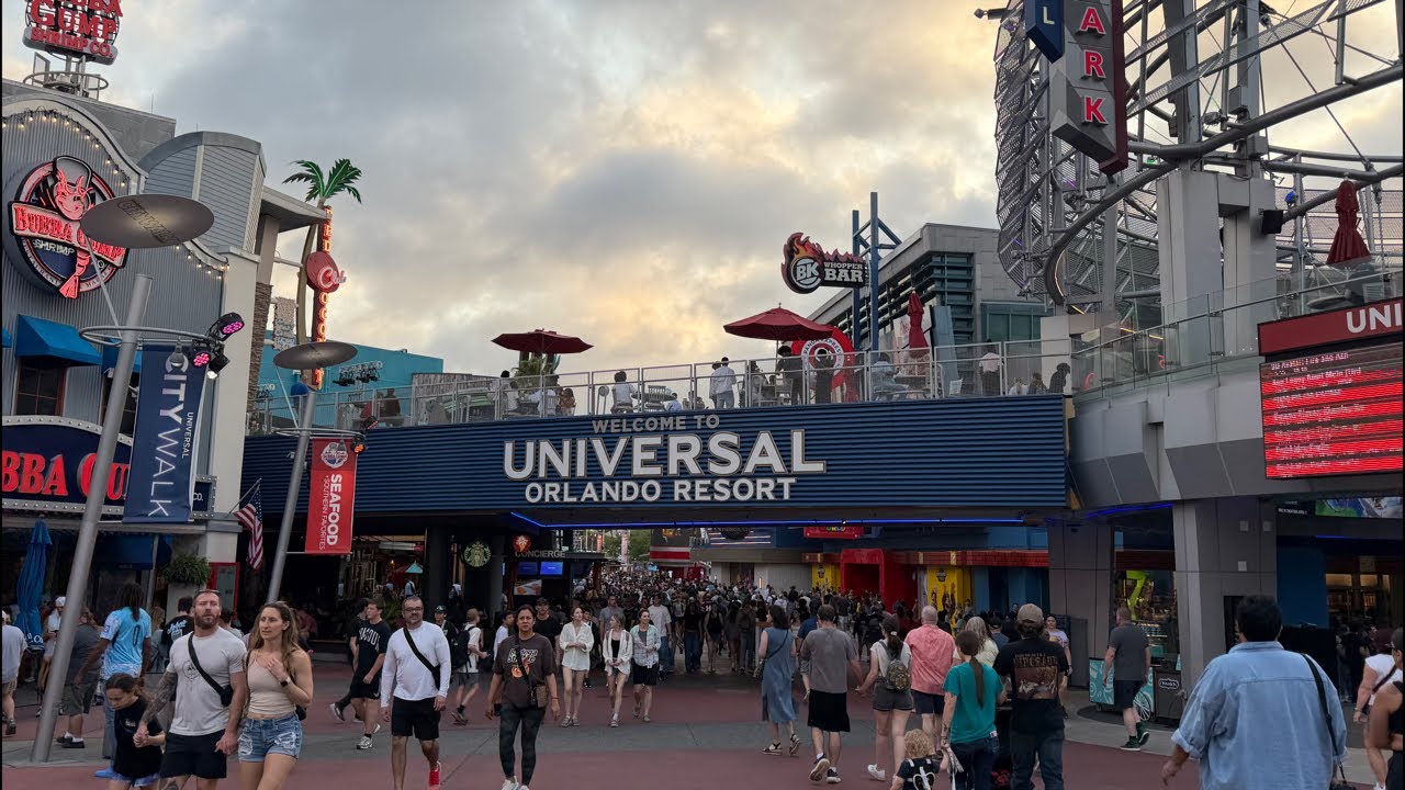 🔴 LIVE from Universal Studios Orlando for All American Rejects Concert