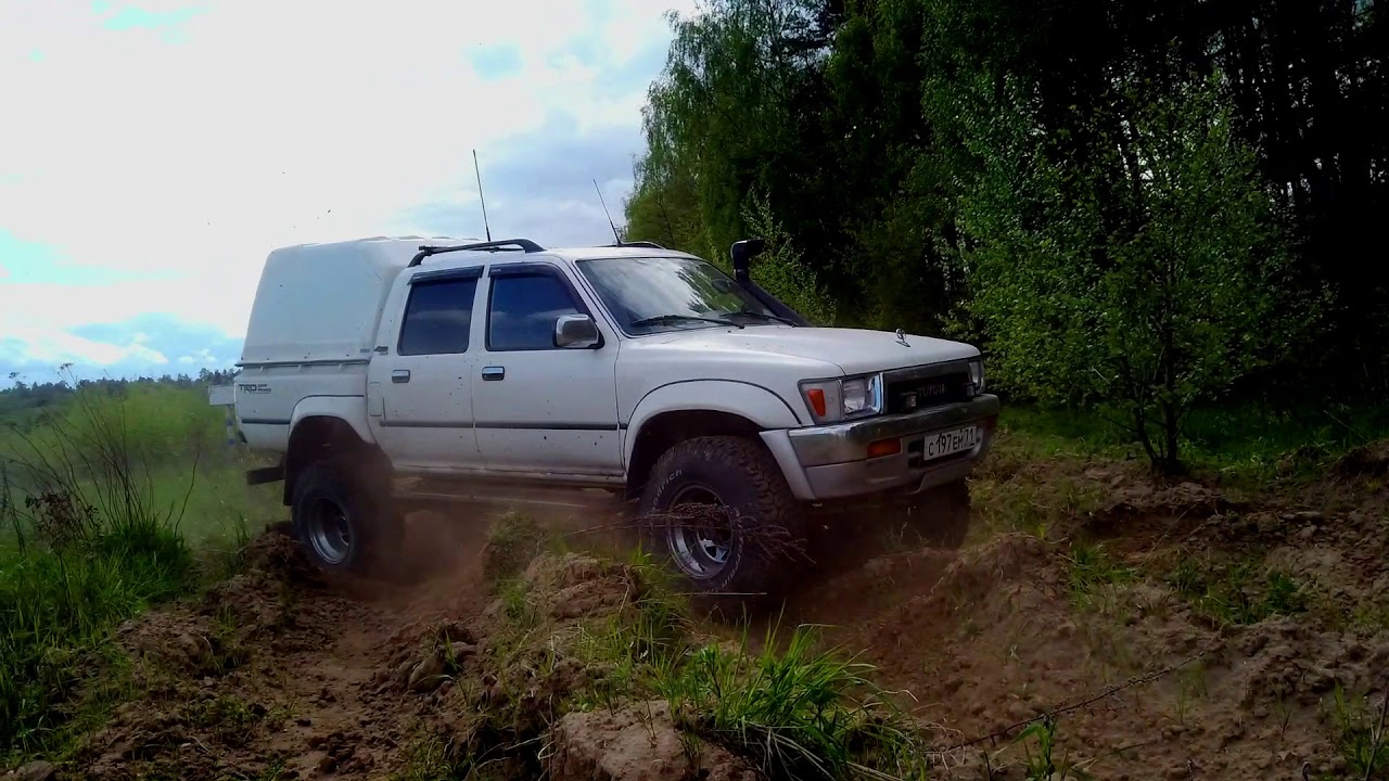 TOYOTA Hilux LN 106
