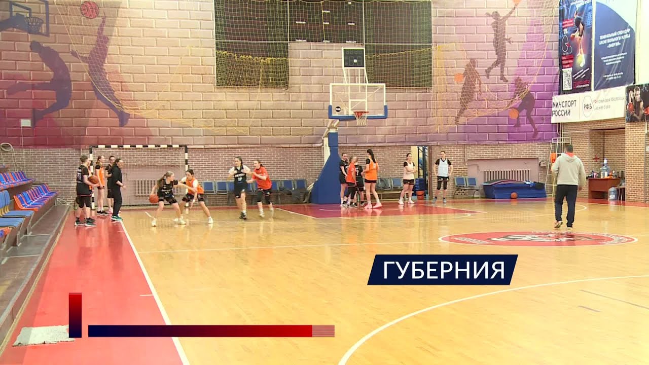 Жизнь без мамы: трое детей остались круглыми сиротами