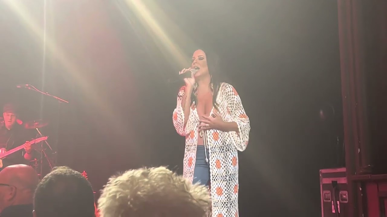 Sara Evans at The Grad Opera House singing Suds in the Bucket. 6-1-2023