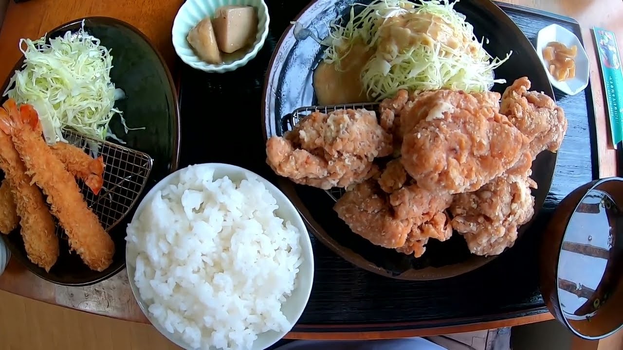 【昼食】関市志津野 香月宴//清流横の食堂でサクカリジュワの唐揚げとサクプリのエビフライをいただいてきました