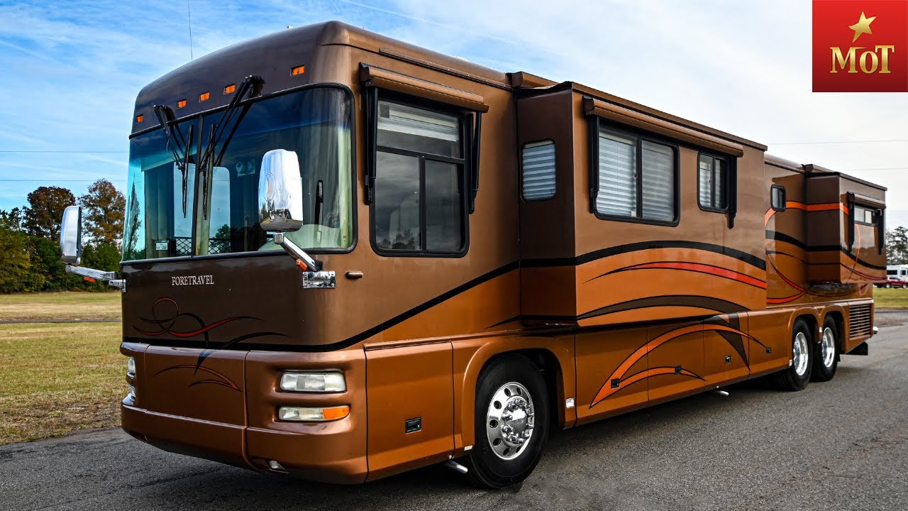 Motorhomes of Texas 2005 Foretravel U320 C3243