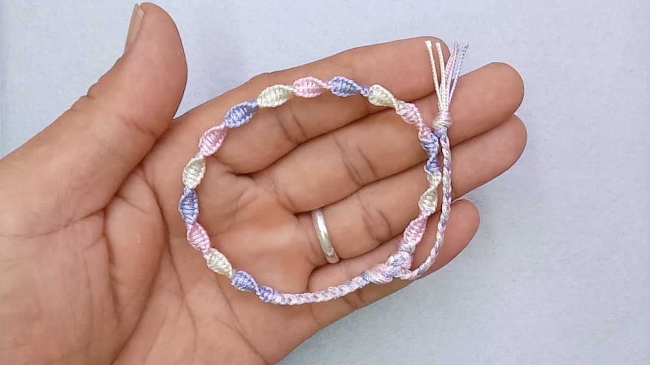 3 Colors Spiral Knot Macrame Bracelet