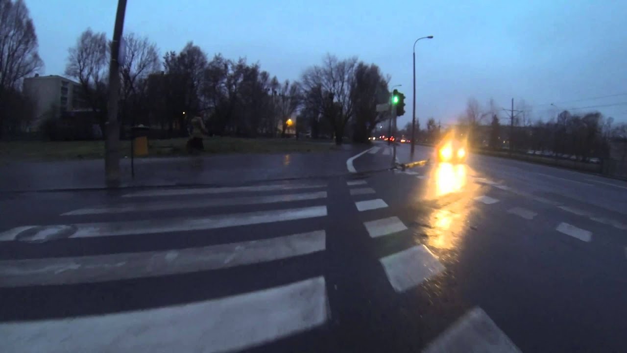 Gołoledź w Poznaniu (black ice in Poznań, cycling crash, Poland), przestroga
