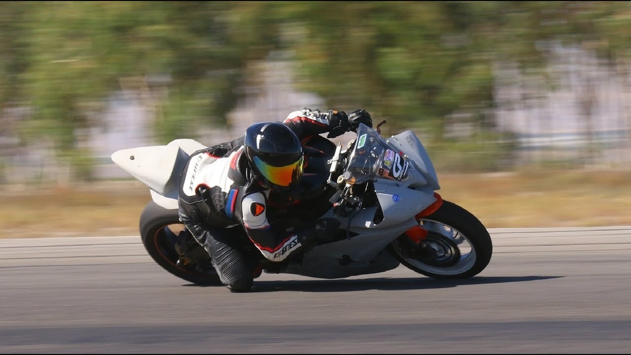 Tracked Out Yamaha R6 on Buttonwillow Raceway