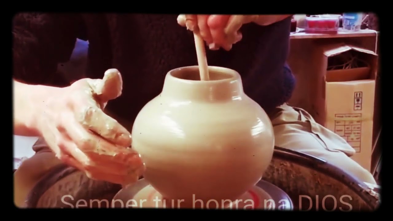 ALFARERO SINTA NA BO WIL. TUR LOKE BO TA HASI WAK PA SEMPER TA DIOS BO TA GLORIFIKA I NO HENDE.