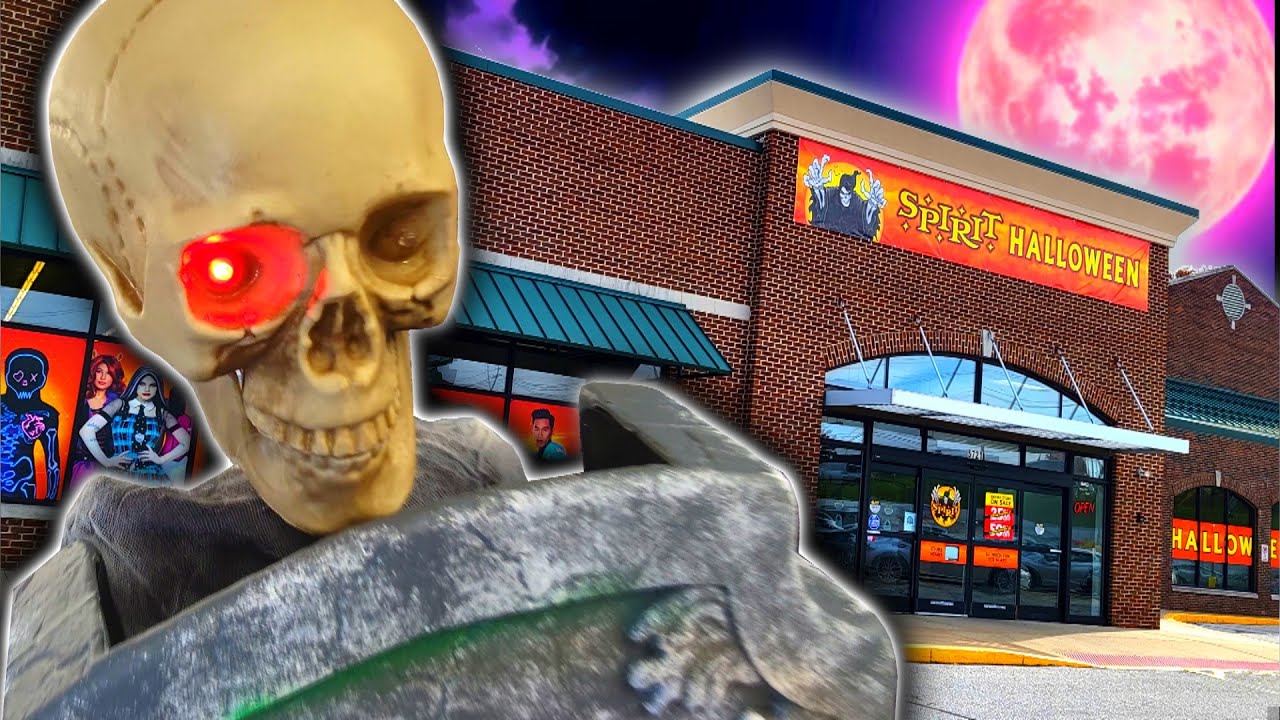 SPIRIT HALLOWEEN 2022 INSIDE ABANDONED PAT CATANS PARMA OHIO STORE 100 !!