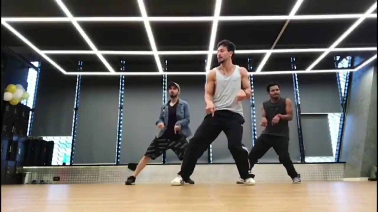 Tiger shroff Dance on salman khan songs || Tiger shroff songs