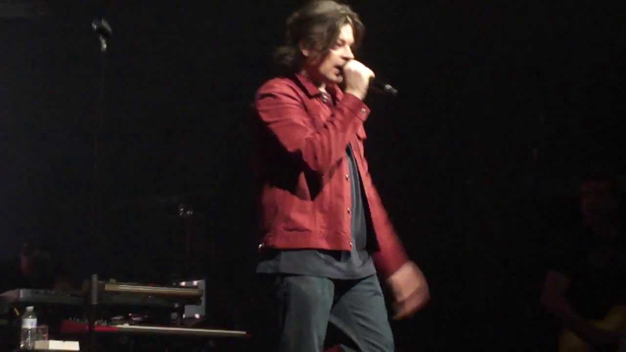 Ne Regrette Rien (Vengeance) ~ Benjamin Biolay ~ Concert AB Bruxelles (26-04-2013)