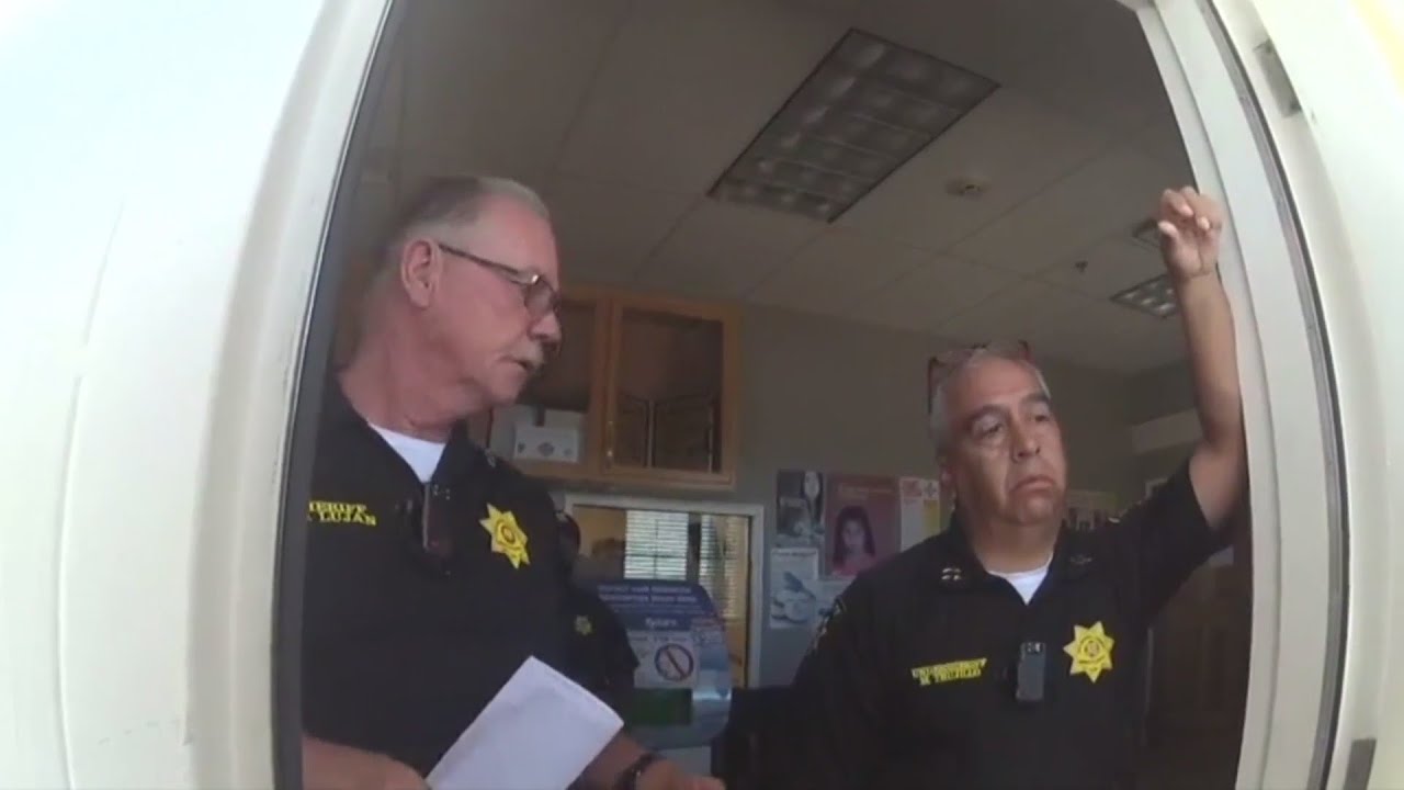 VIDEO: Espanola Police serve Rio Arriba County Sheriff with search warrant