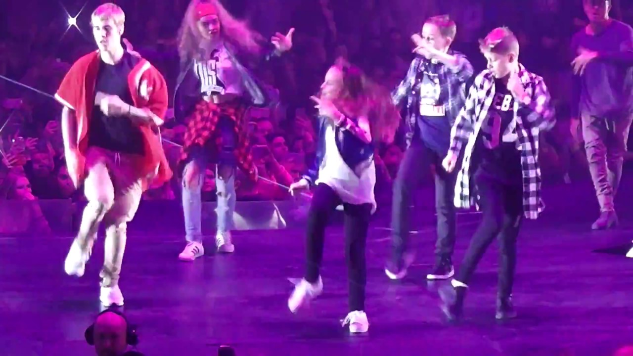 Justin Bieber - Children - Prague - 12.11.2016