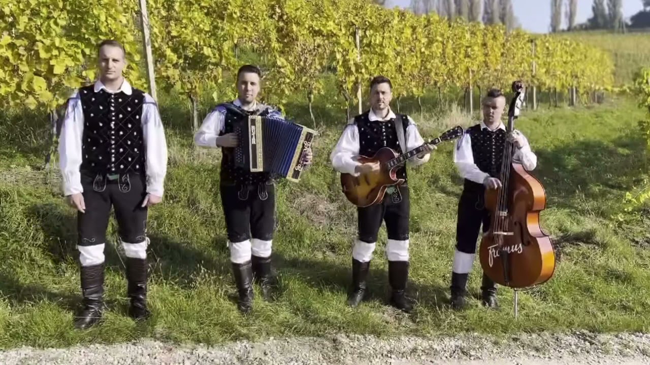 Ansambel Opoj - Tu smo doma