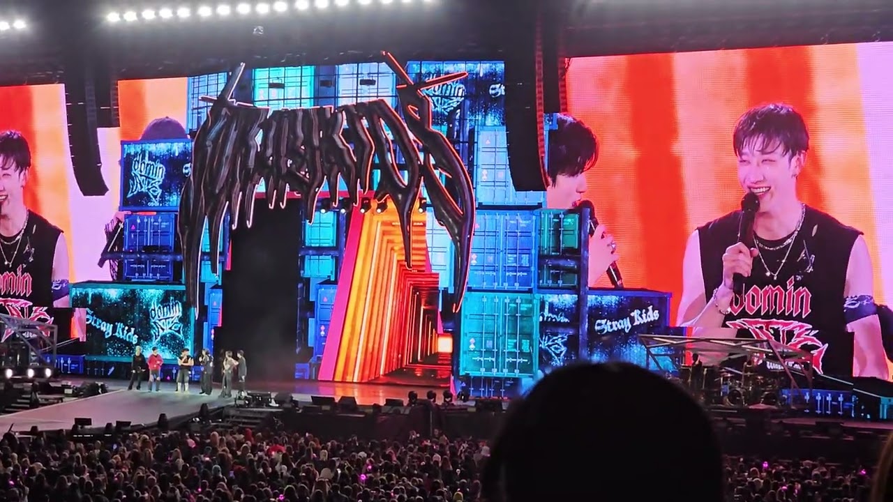 Stray Kids Final ment & Happy Birthday to LeeKnow - Stray Kids DominATE Tour Sydney