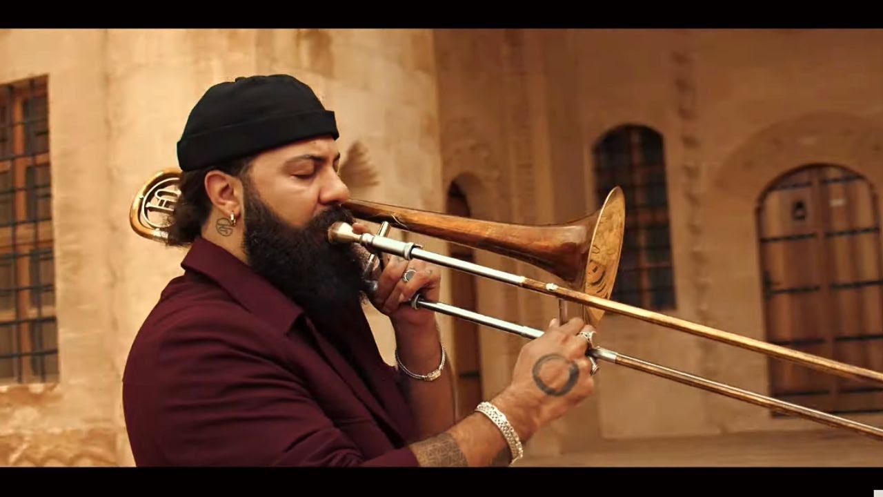 DeDeXgrande feat. Johanna Morkos - Zeferan (Official Video) [Cafe De Anatolia]