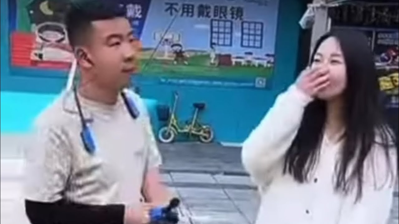 元帅户外搞笑撩美女