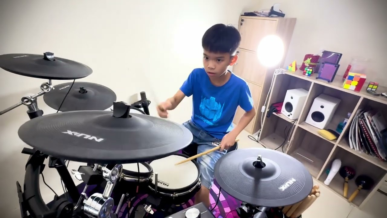 จักรยานสีแดง - Laso กลอง cover โดยน้องข้าวปั้น 😀🥁🎵#สอนกลองชุดชัยนาท #สอนดนตรีชัยนาท 