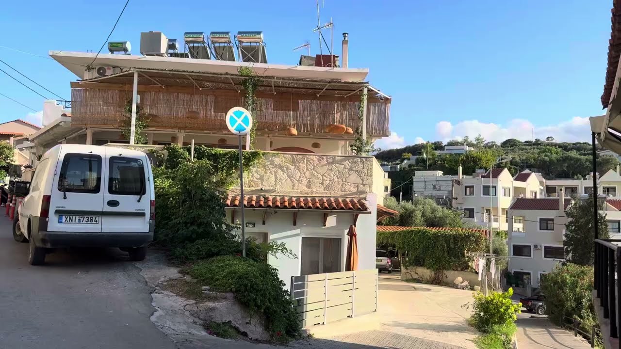 Walking along the street of Platanias 🇬🇷 Platanias, Greece 🇬🇷 #platanias #shoppingplatanias