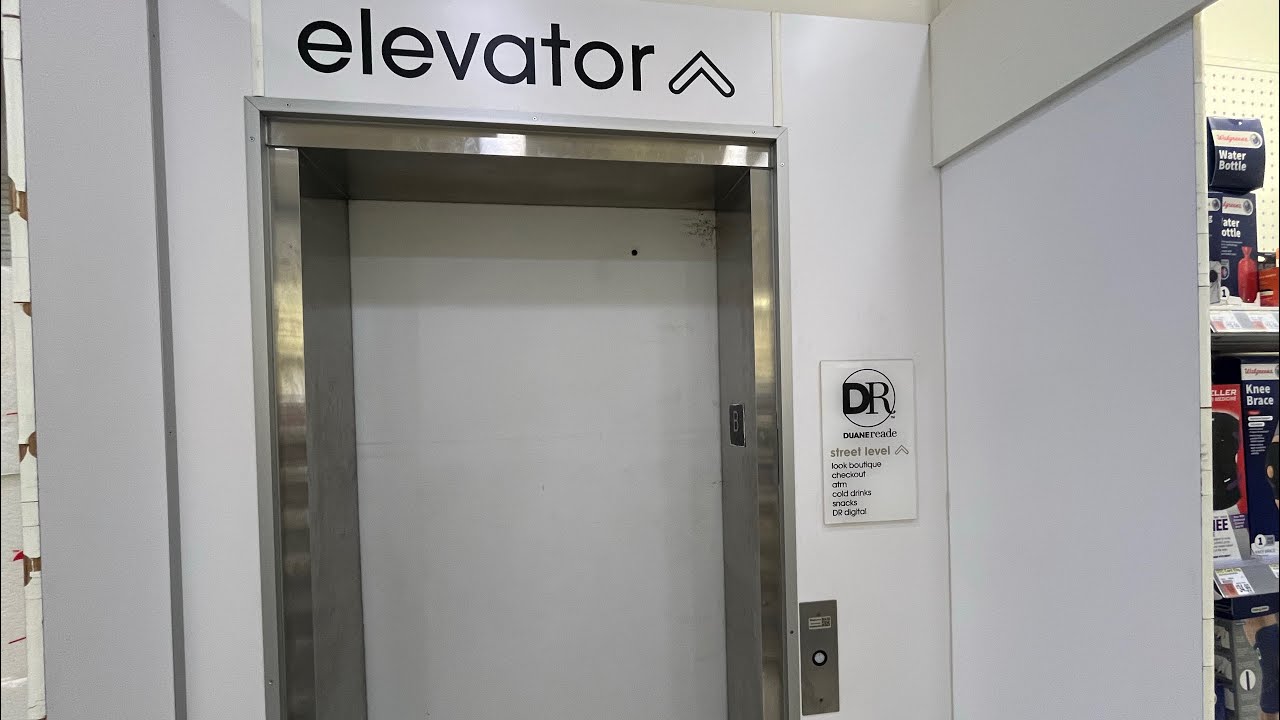 Economy GAL Glass Elevator At Duane Reade On 3 Av & E 53 St In East Midtown Manhattan NYC (7/8/2025)