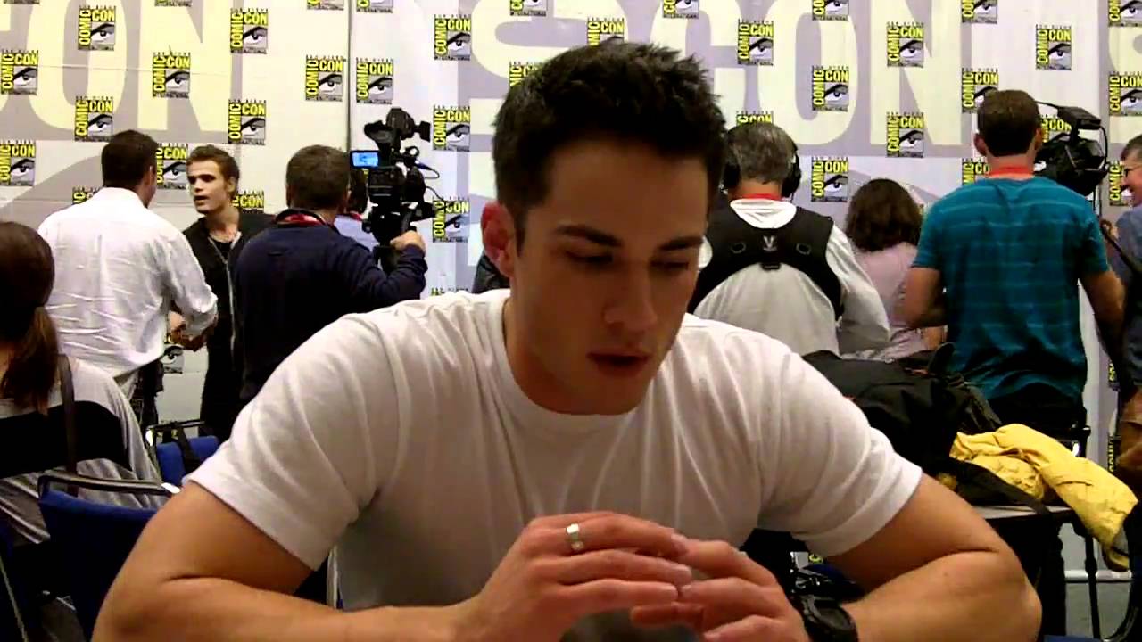 SDCC 2010 - The Vampire Diaries - Michael Trevino Interview