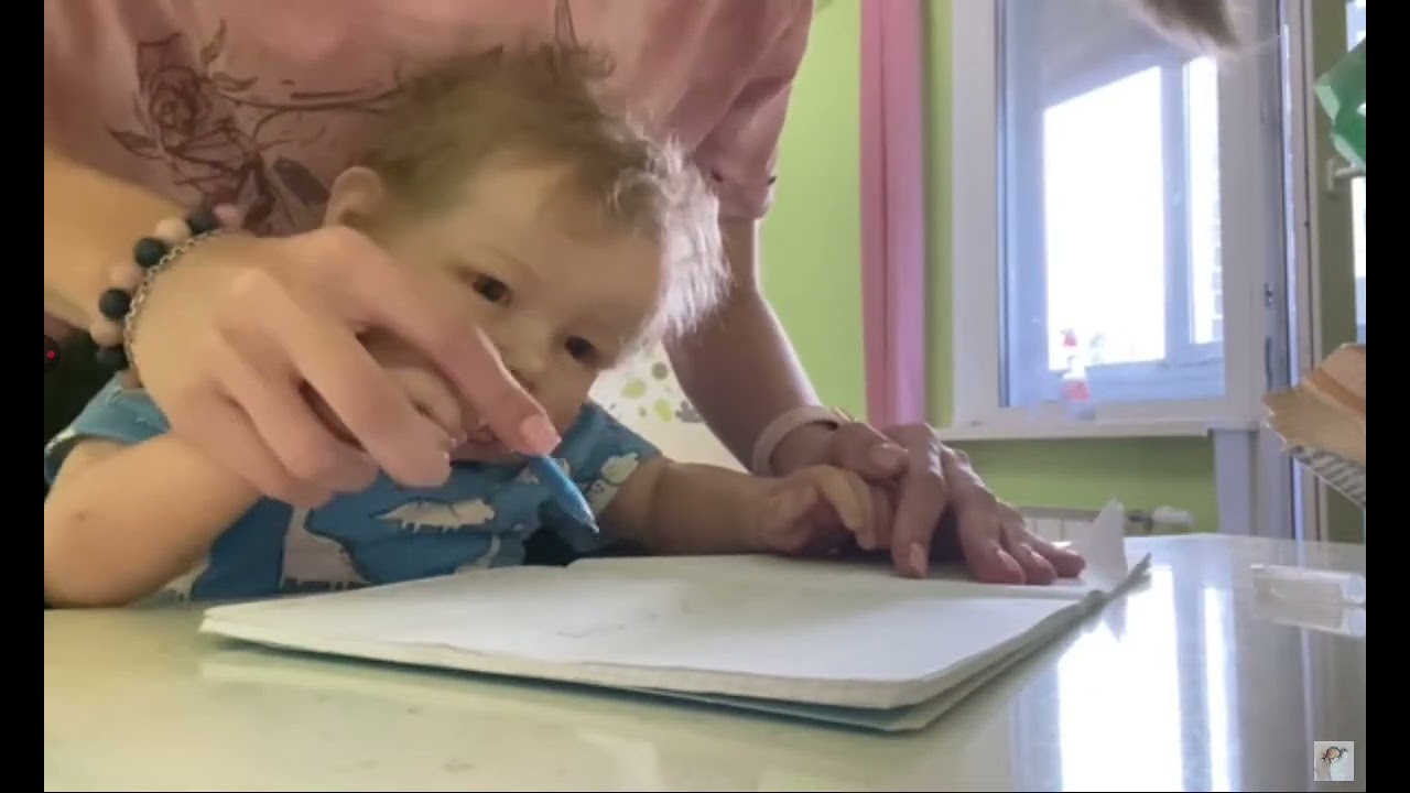 Лиам делает уроки на 2х скорость.