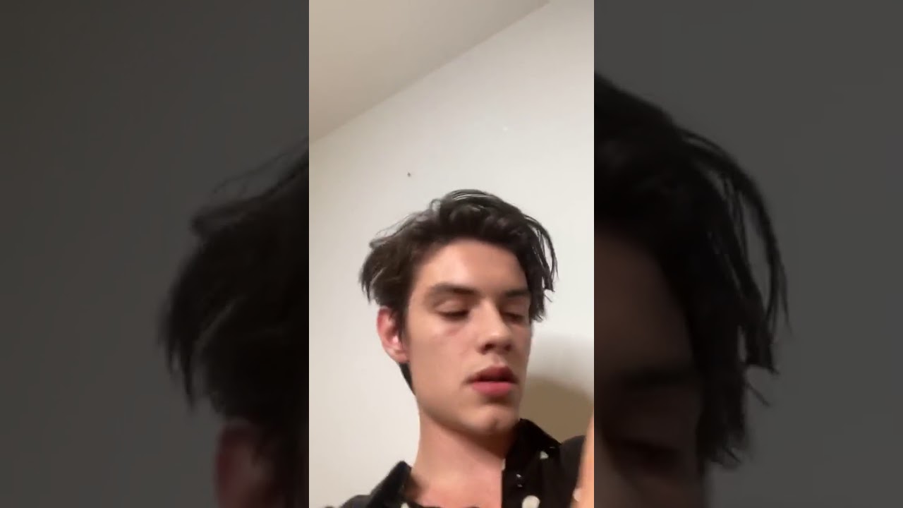 Louis Partridge Instagram Live 26/10/2020