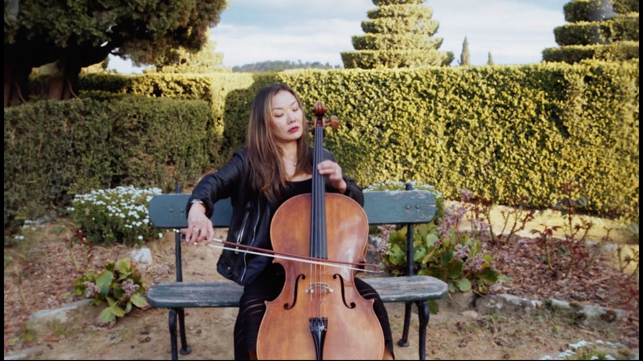 Ahn Trio - Nuvole Bianche (Official Music Video)