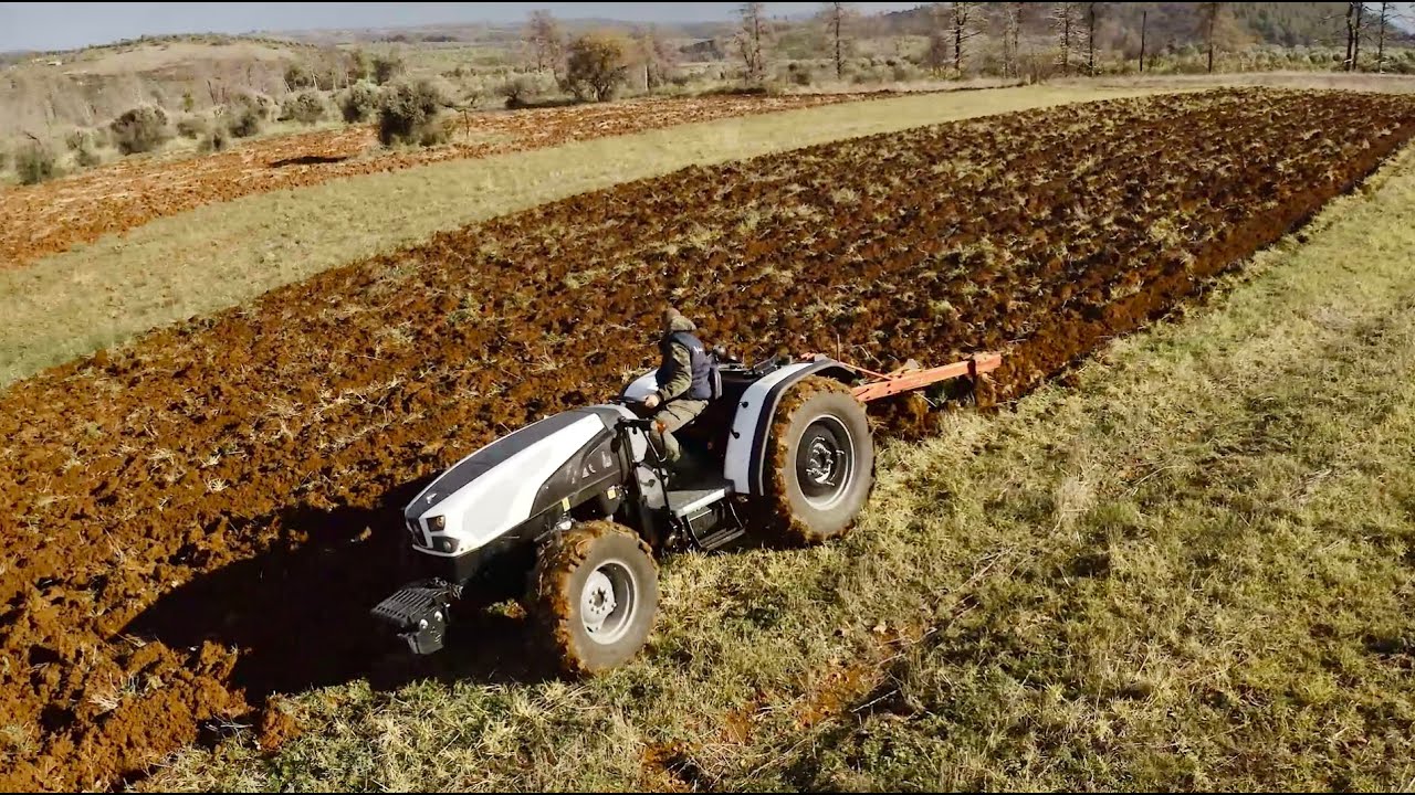 Lamborghini Strike TB 105-115 στην Ιστιαία / Εύβοιας