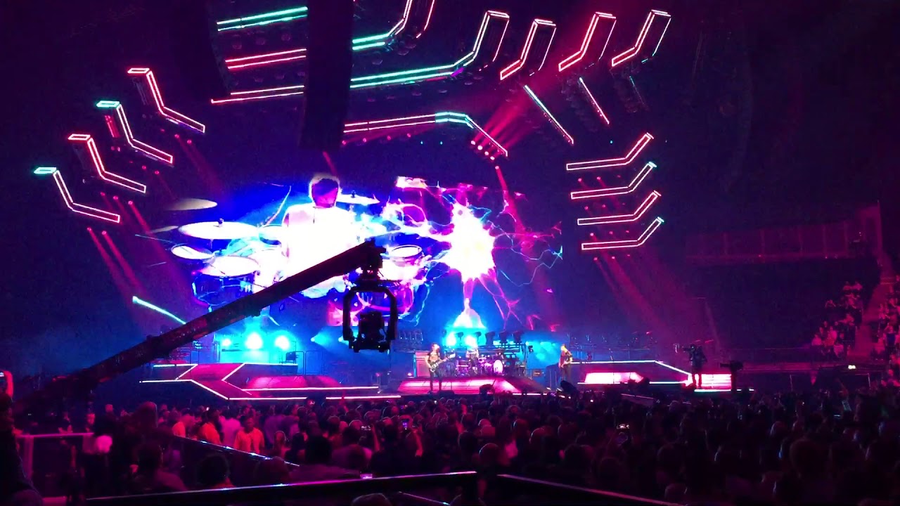MUSE - Plug In Baby - live @ The O2 Arena, London, 15/09/2019