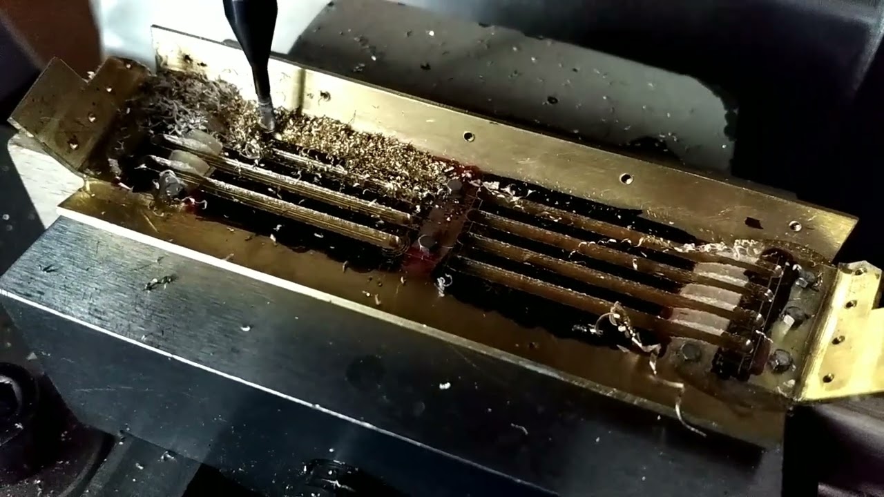 Der Kühlergrill für den SDKFZ 247B . RC-Modellbau M1:16