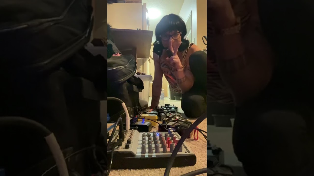Recording some harsh noise wall